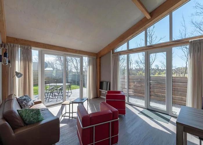 Garnekuul 7 In Quiet Park In Holiday home *